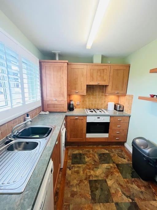 Lovely Entire 2 Bedroom Apartment Monifieth Exterior photo